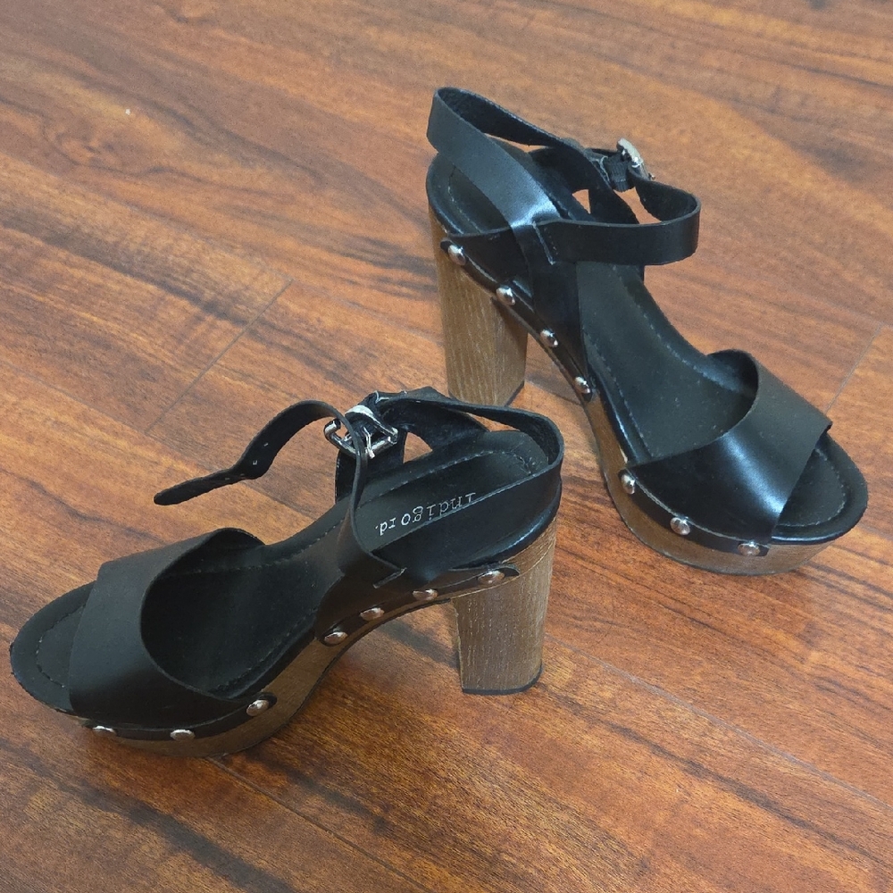 Black Platform Sandals with Wooden Heel